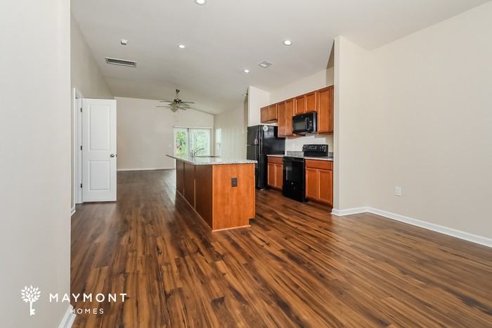 347 Angler Ct - Photo 3 of 11