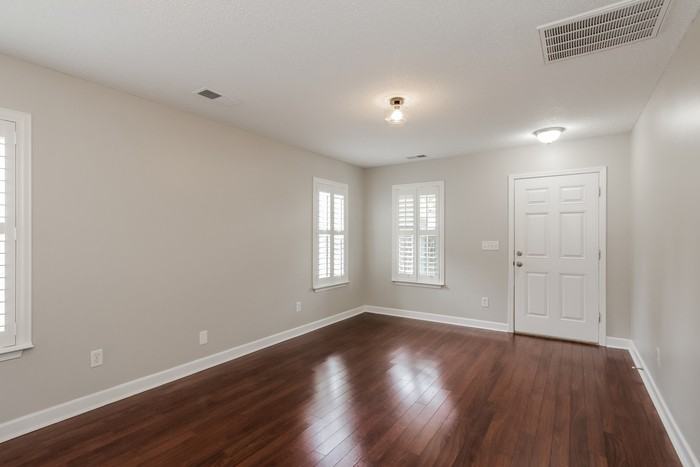 525 Danfield Dr - Photo 5 of 12