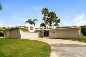 featured image of 907 E 3rd St