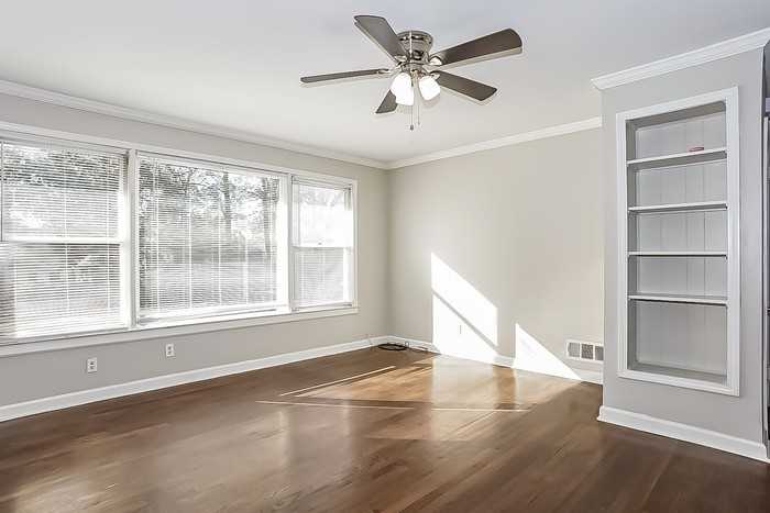 2425 Sparks Rd - Photo 3 of 16