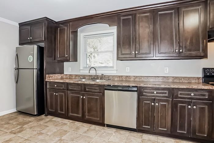 2425 Sparks Rd - Photo 6 of 16