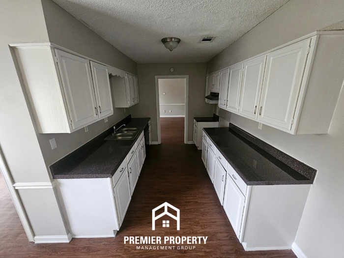 6667 Winding Birch Dr - Photo 3 of 12