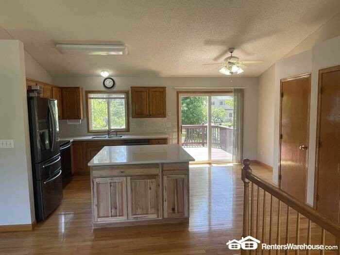 1446 50th St Nw - Photo 3 of 22