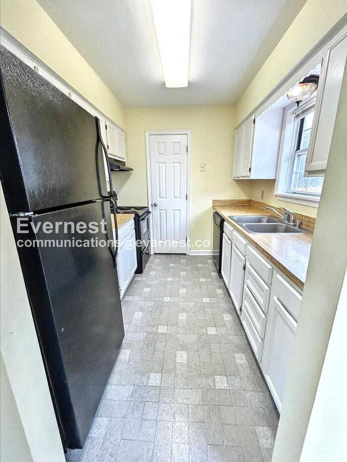 217 Mimosa Ave - Photo 5 of 33