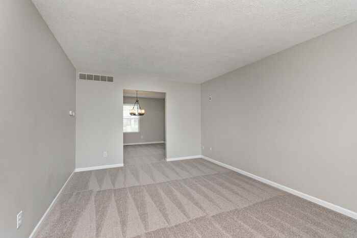 7822 Ashton Pl - Photo 4 of 28