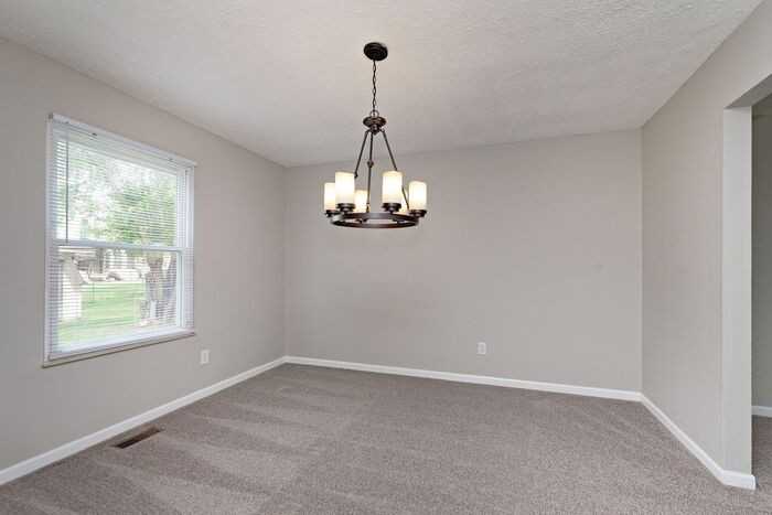 7822 Ashton Pl - Photo 7 of 28