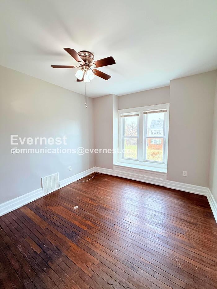 504 Westminster St #2 - Photo 6 of 32