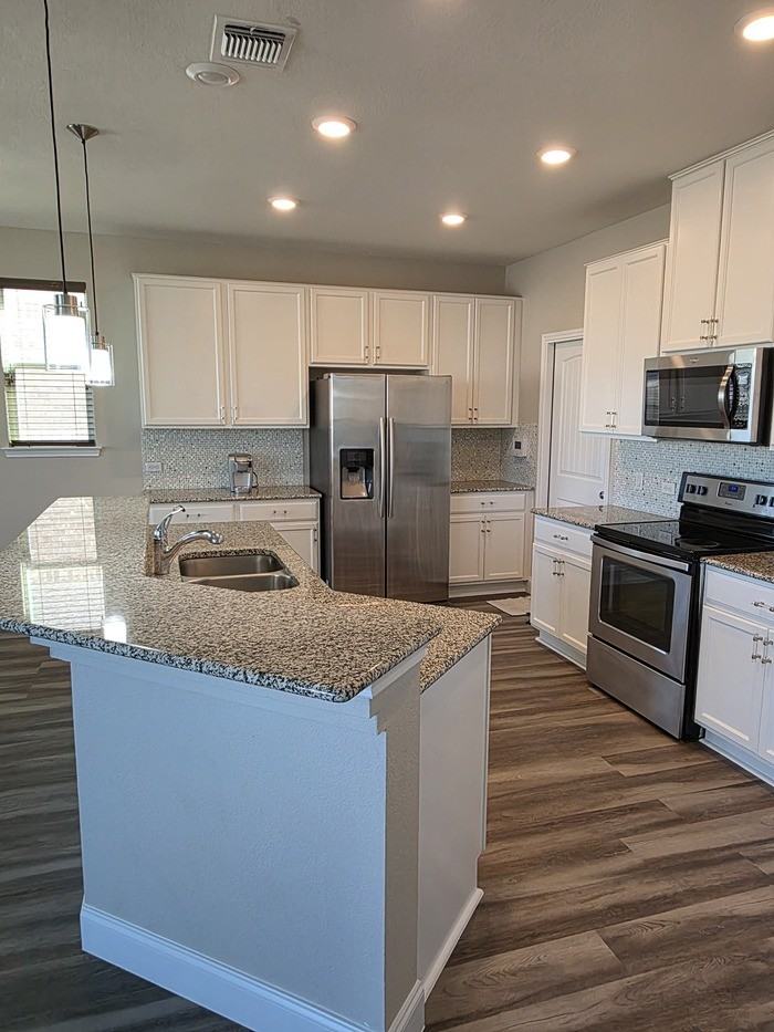 1704 Constanta Dr - Photo 2 of 13