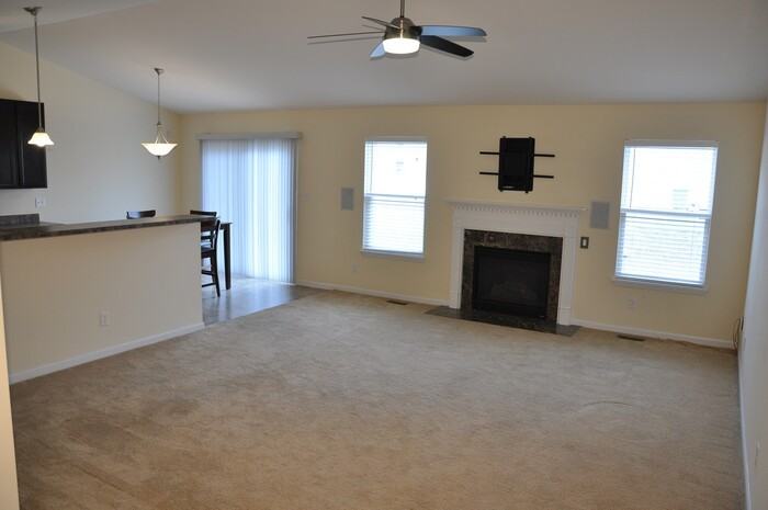 213 Flint Brook Dr - Photo 4 of 22