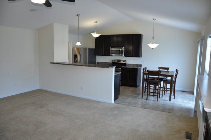 213 Flint Brook Dr - Photo 6 of 22