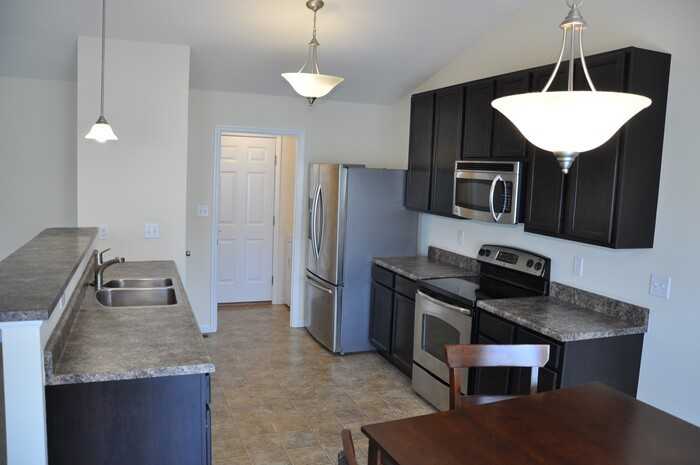 213 Flint Brook Dr - Photo 7 of 22