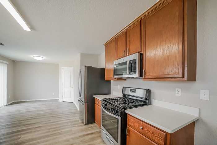 7830 Ashland Springs Ln - Photo 6 of 20