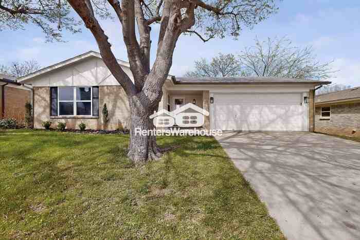 6517 Ridglea Dr - Photo 2 of 40