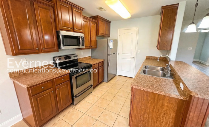 24663 Rolling Vista Dr - Photo 3 of 31