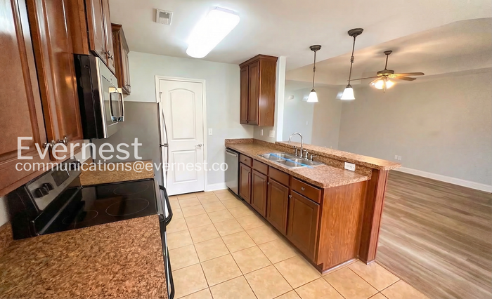 24663 Rolling Vista Dr - Photo 4 of 31