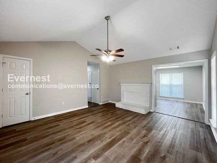 886 Acorn Cv - Photo 3 of 18