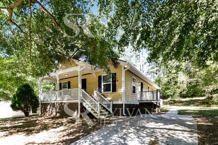 3625 Bunker Hill Dr Sw - Photo 2 of 16