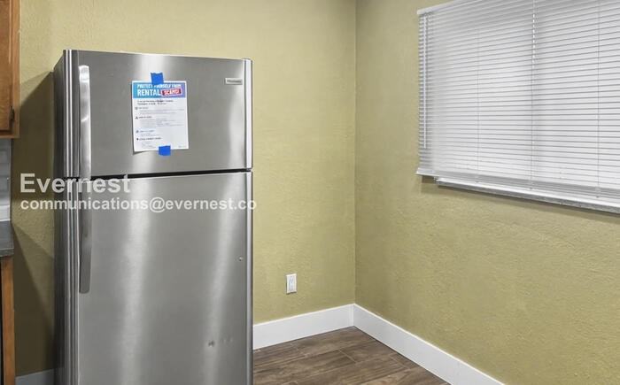 1006 E 15th Ave #A - Photo 4 of 20