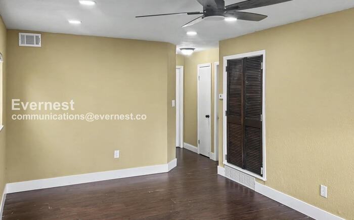 1006 E 15th Ave #A - Photo 7 of 20