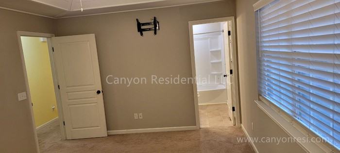 6141 Blue Ash Dr - Photo 6 of 27