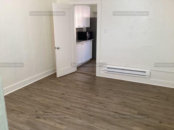 906 Washington St #7 - Photo 7 of 9