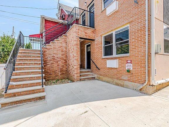 4636 Bronx Blvd #1 - Photo 2 of 10