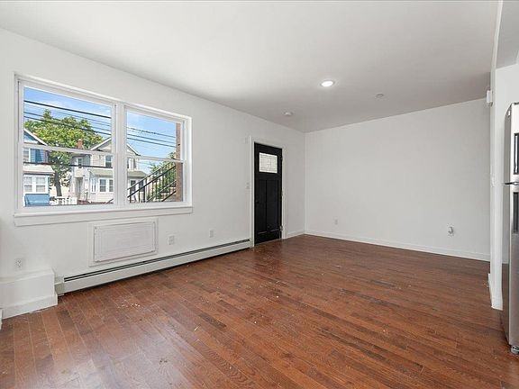 4636 Bronx Blvd #1 - Photo 4 of 10