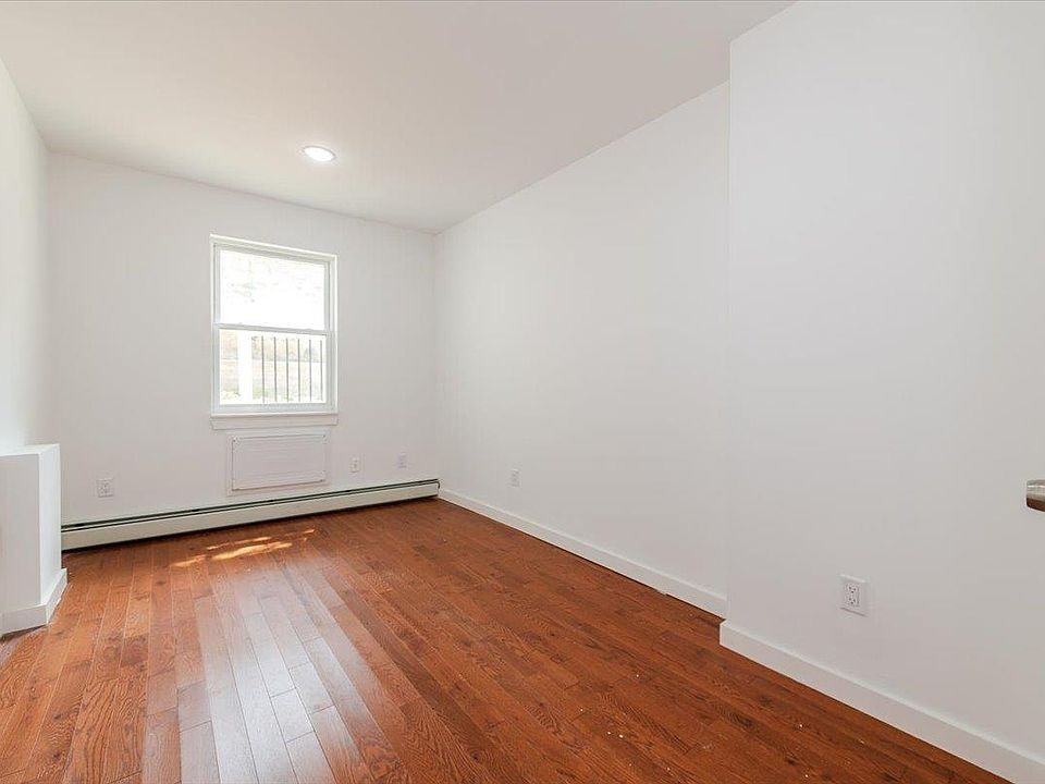 4636 Bronx Blvd #1 - Photo 6 of 10