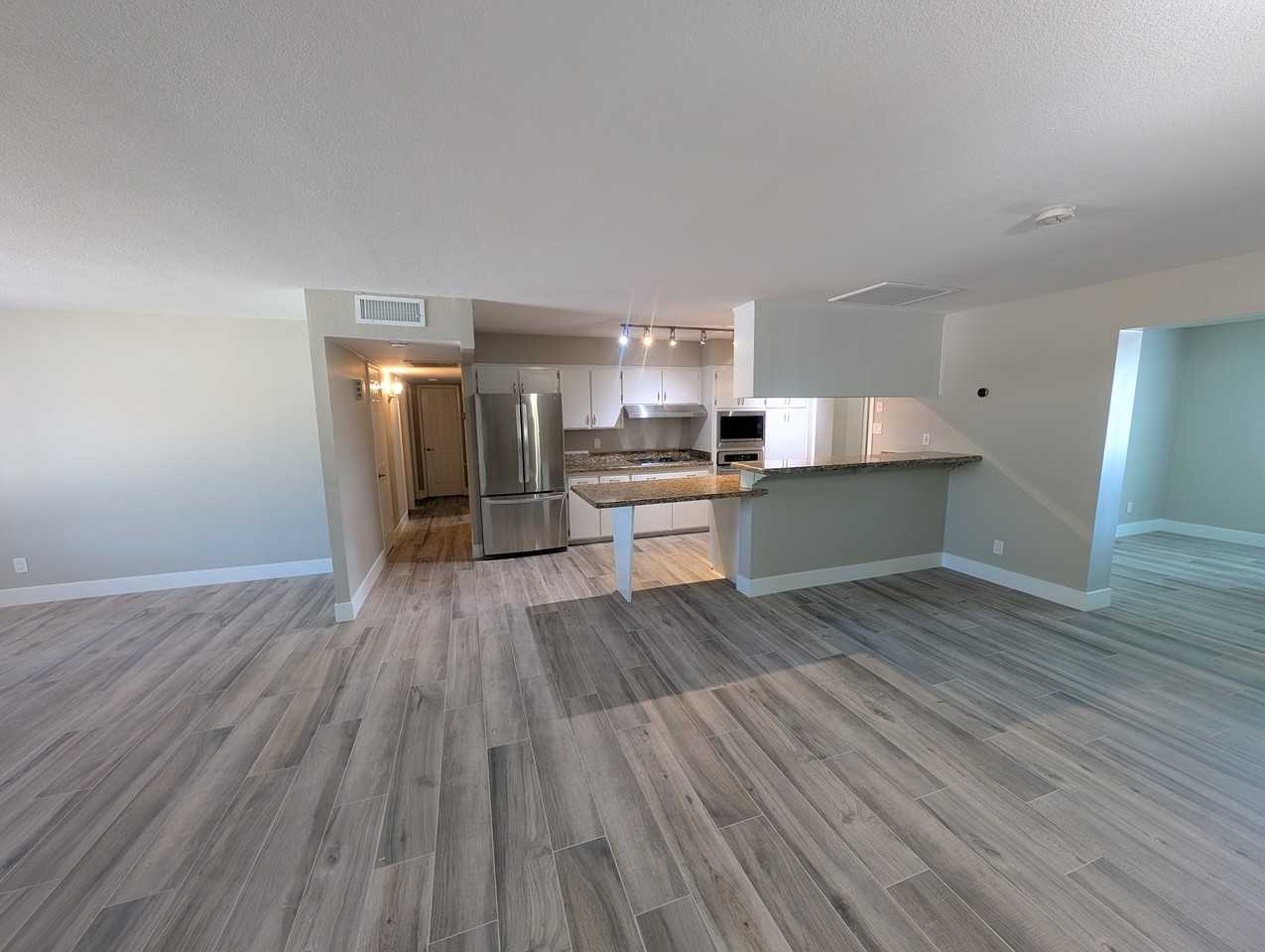 1503 E Del Rio Dr #NA - Photo 2 of 7