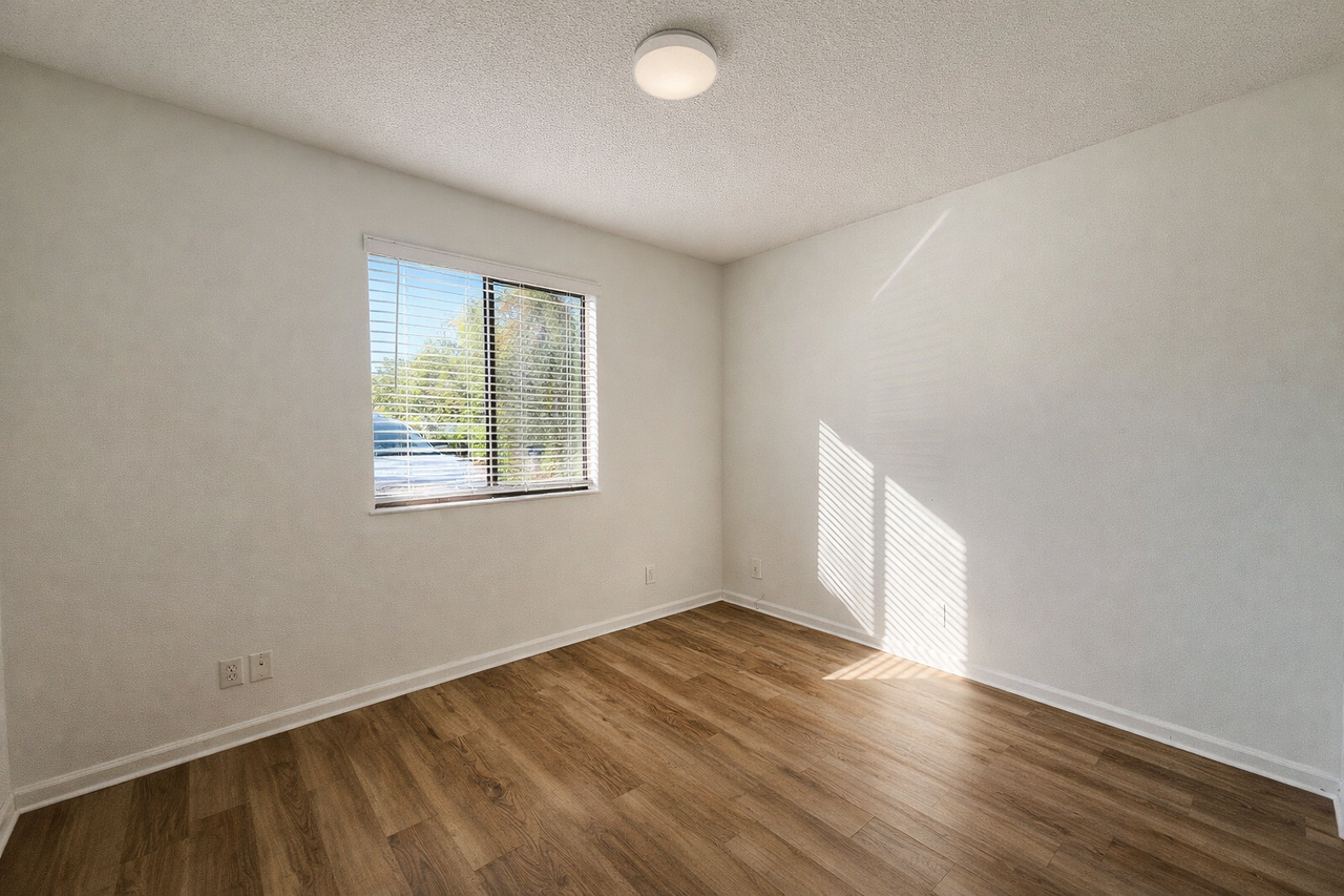 11877 Sturbridge Ln #NA - Photo 4 of 7