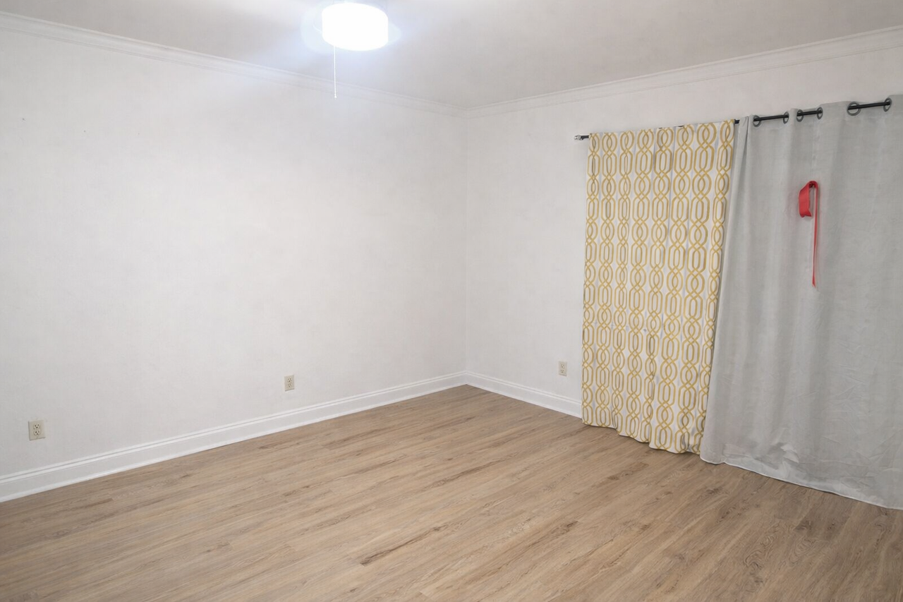 1110 N Sapodilla Ave #NA - Photo 2 of 8