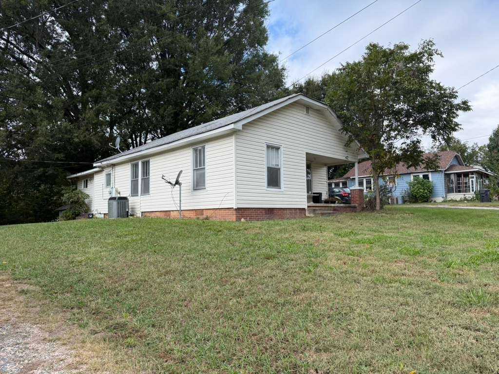 610 S Chapel St #NA - Photo 2 of 15