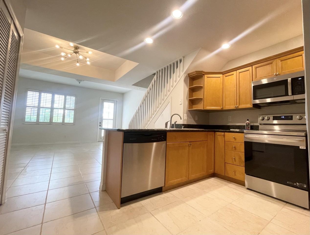 902 S Federal Hwy #NA - Photo 2 of 11