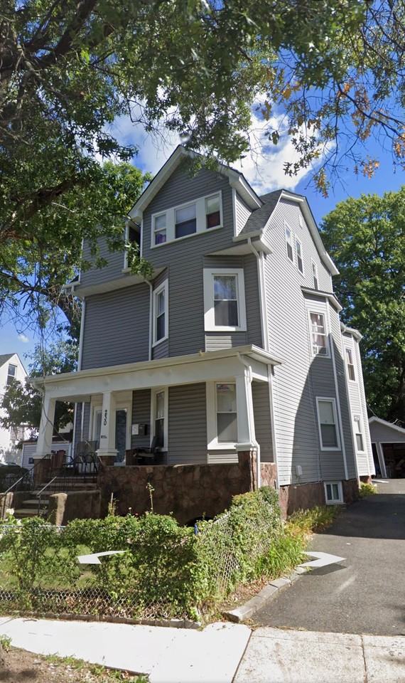 230 N Maple Ave #2ndFL - Photo 2 of 15