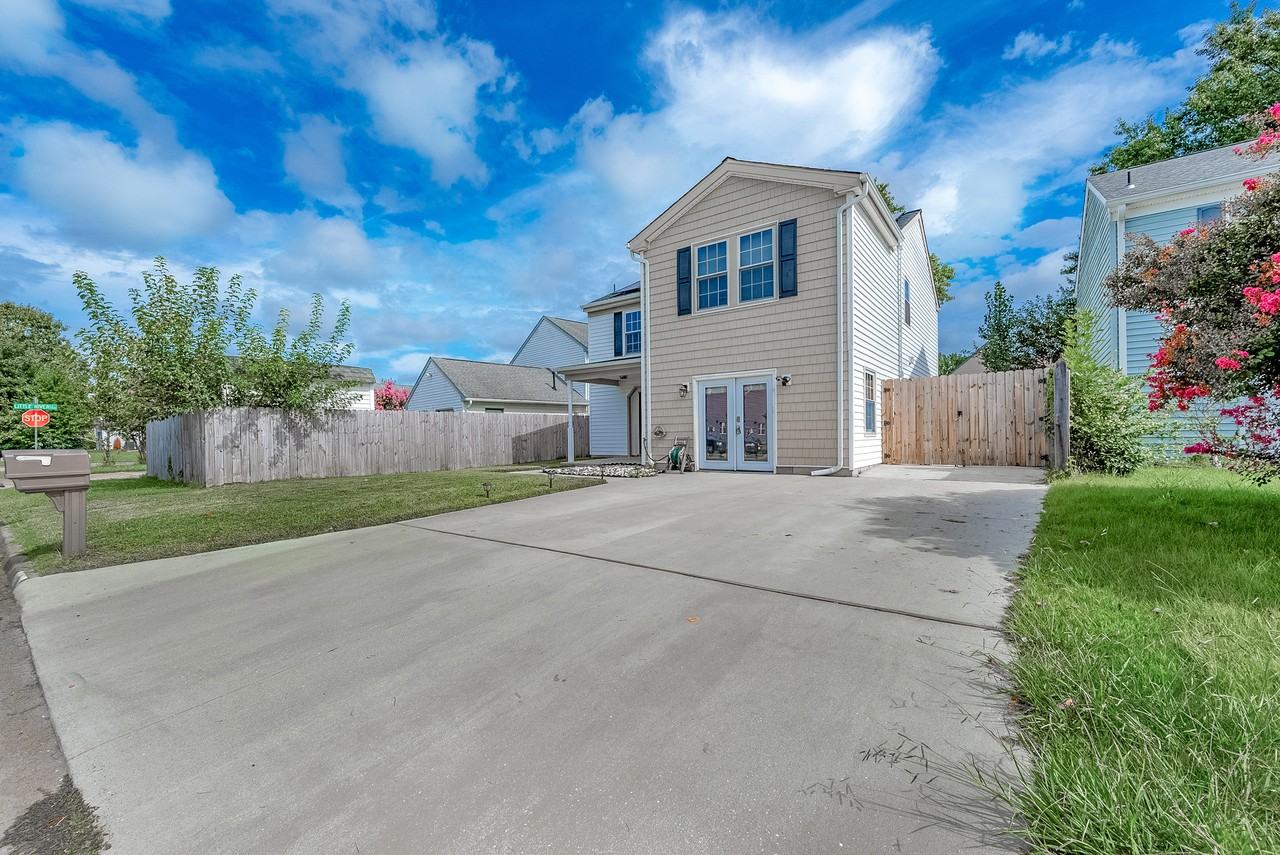 1904 Bethesda Ct #NA - Photo 2 of 50