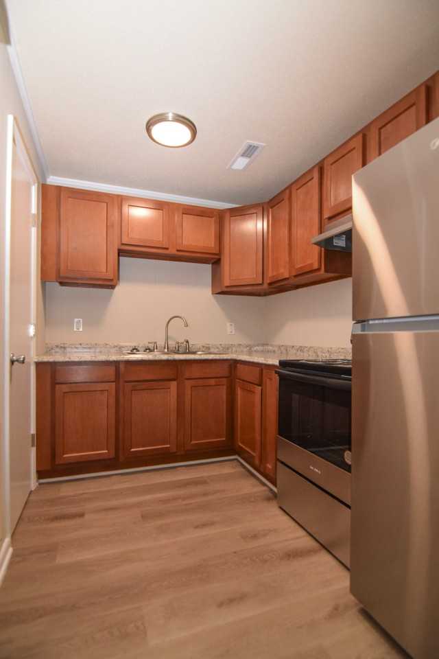 1731 W Avalon Cir #D - Photo 3 of 6