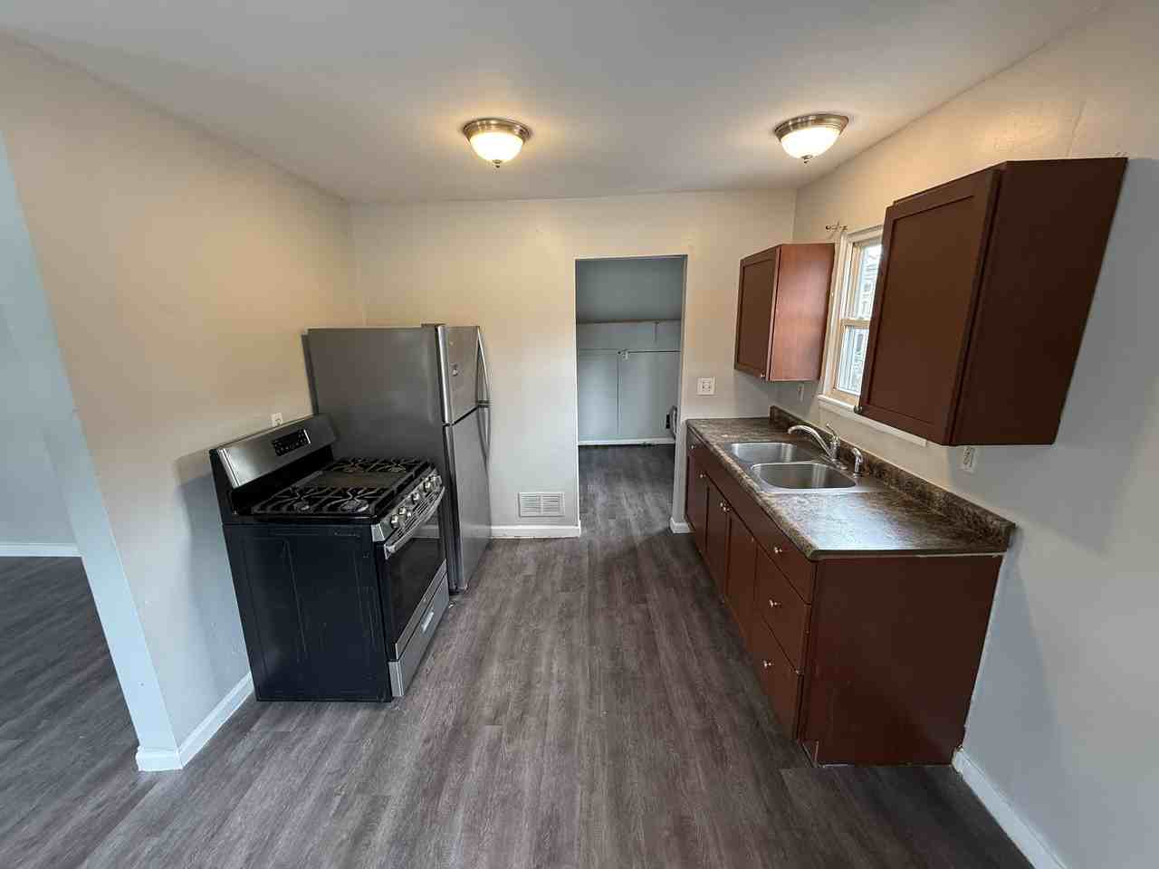 764 Parkwood Ave #NA - Photo 5 of 10