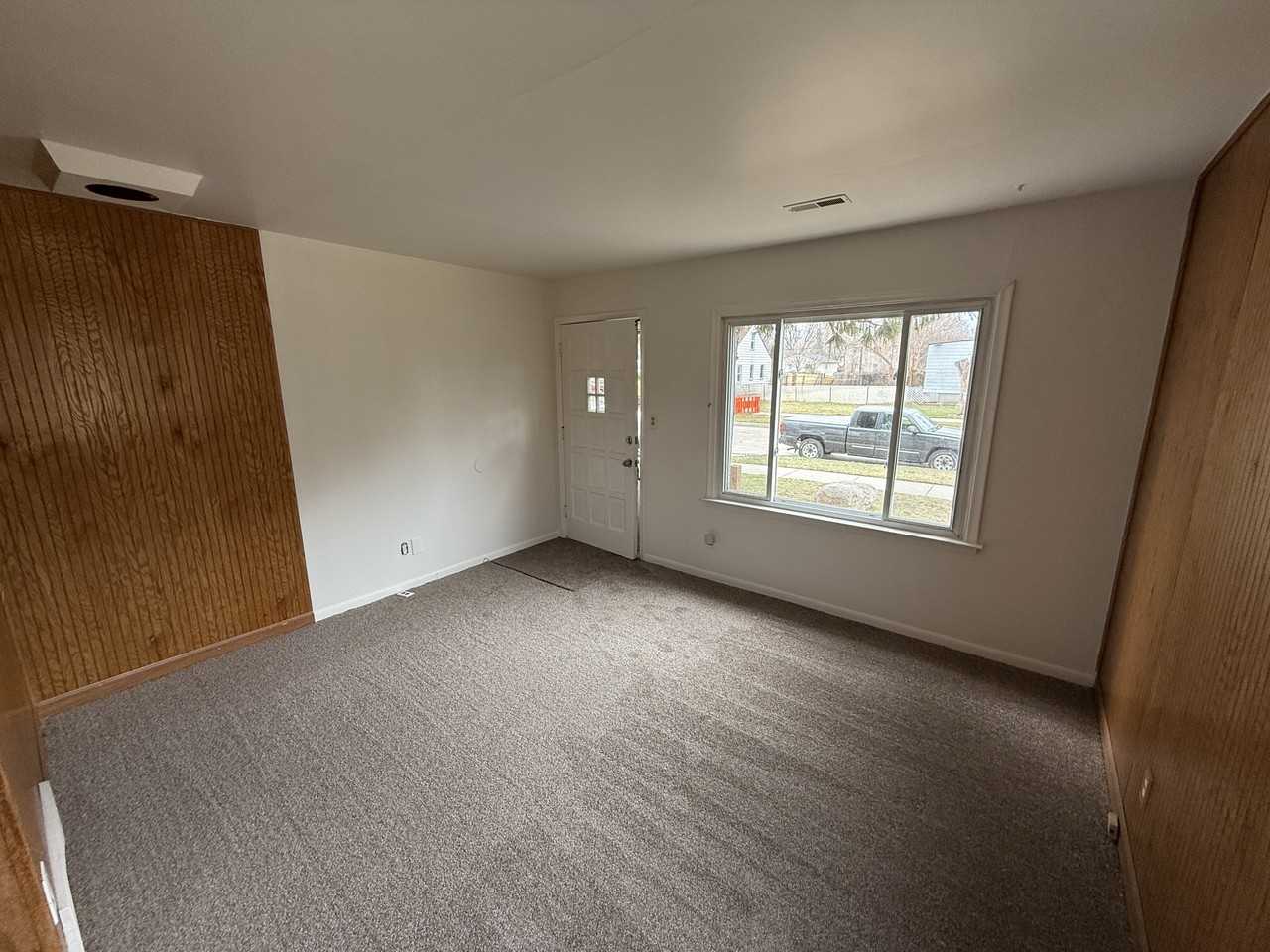 22764 Oaklane St #NA - Photo 2 of 10