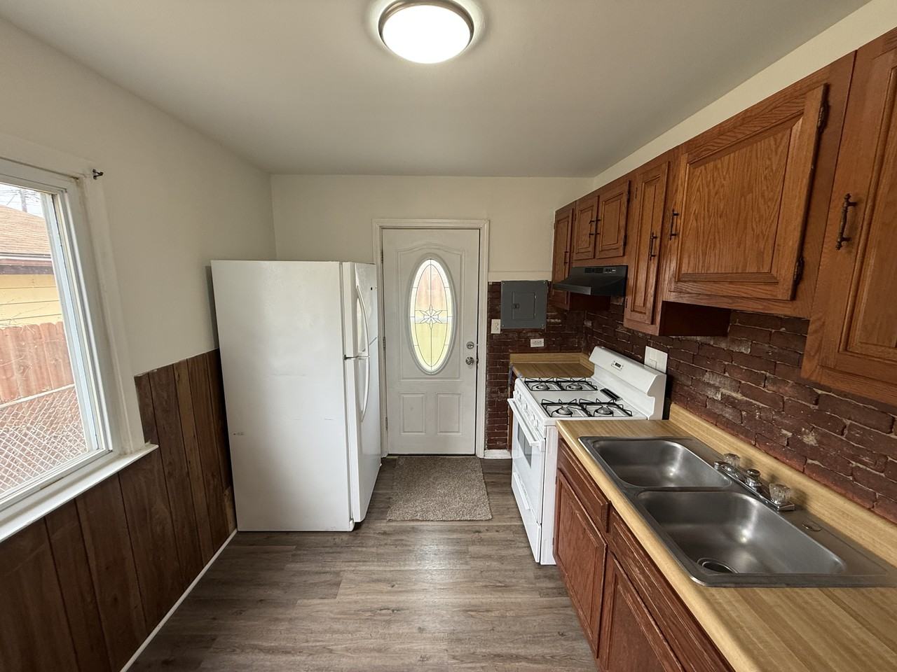 22764 Oaklane St #NA - Photo 4 of 10