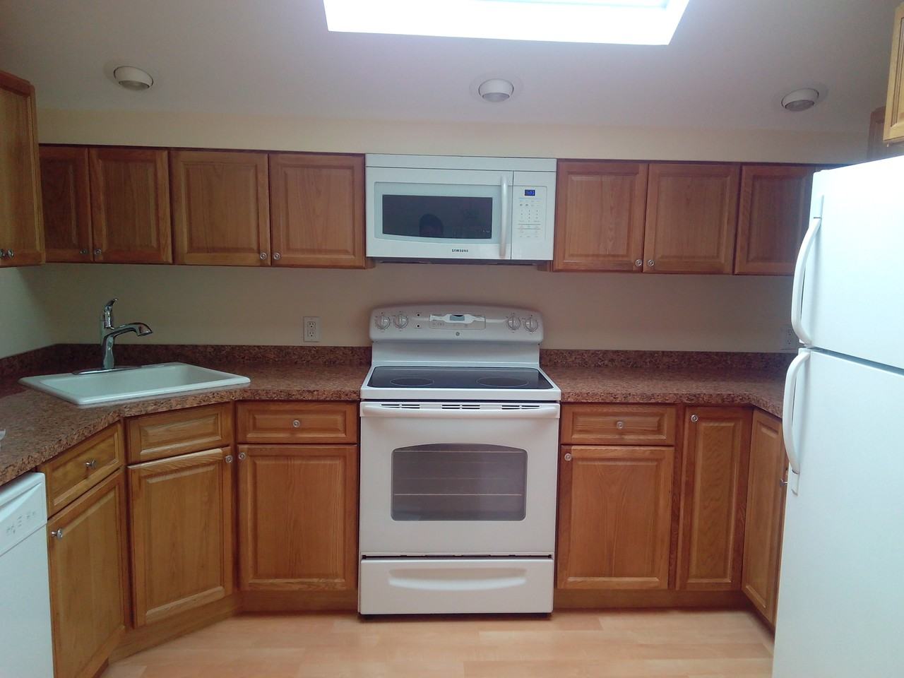 22 Montgomery Ave #2 - Photo 4 of 8