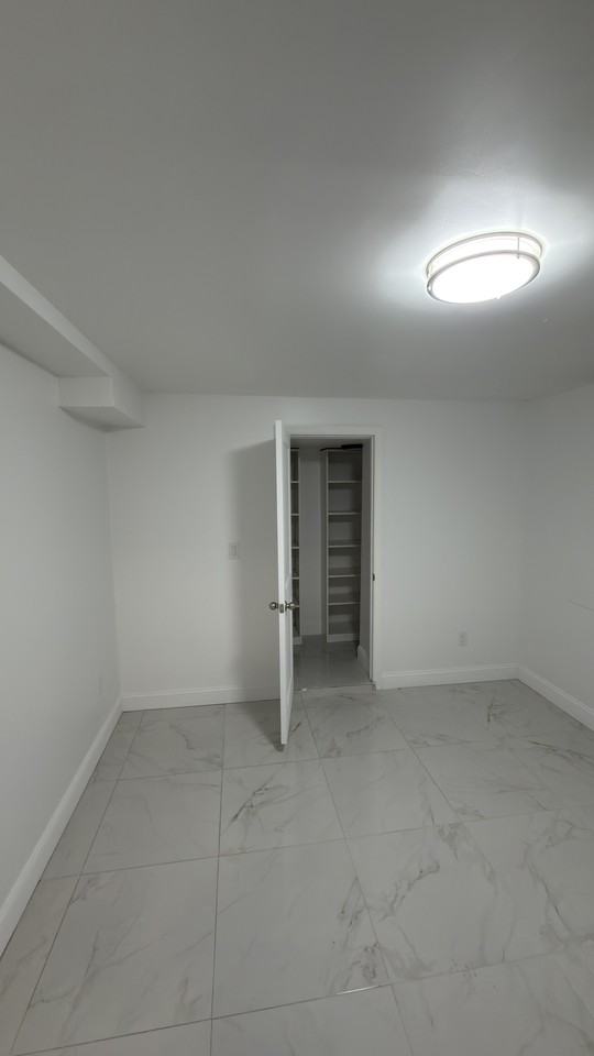 1829 Yates Ave #BS - Photo 4 of 10