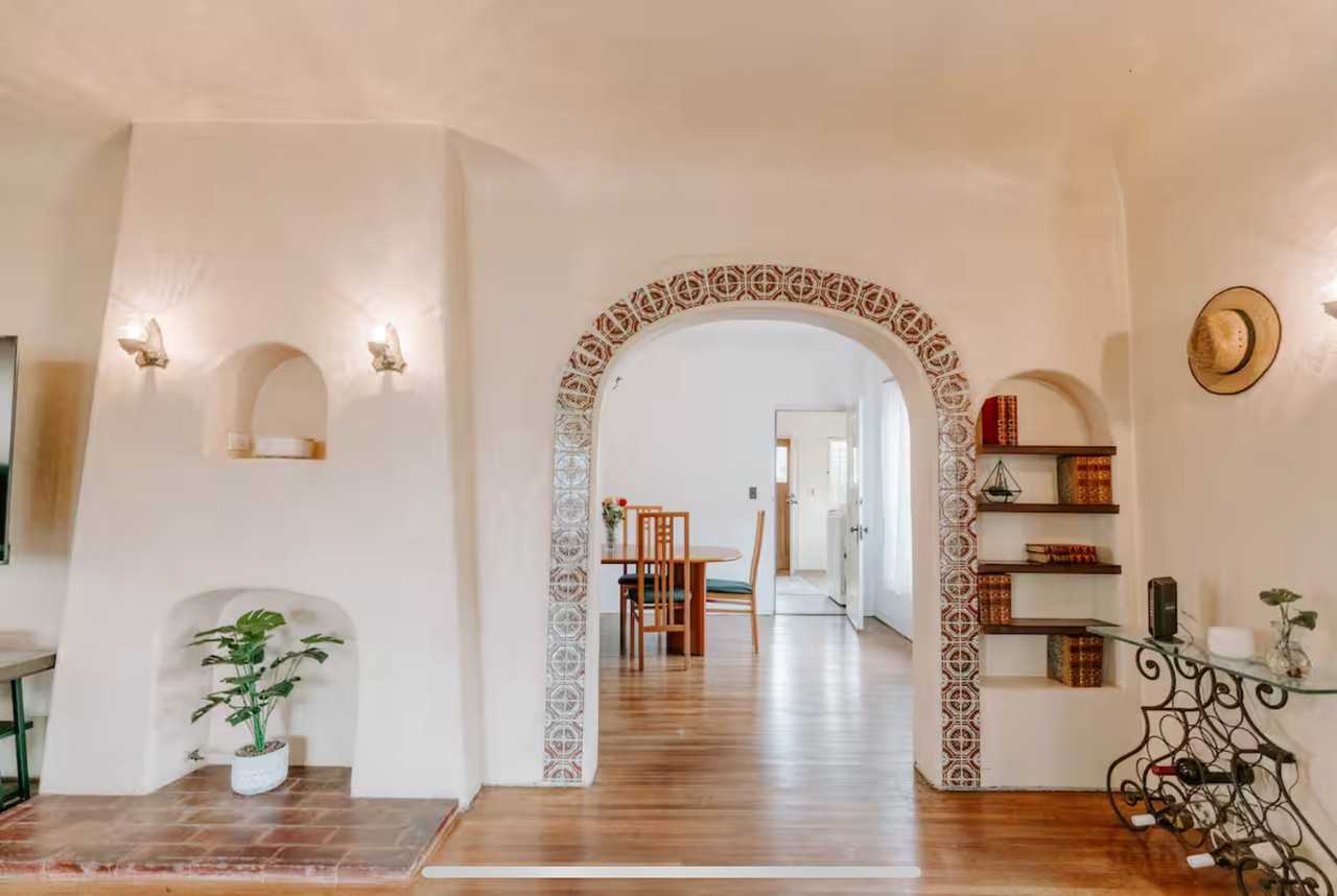 435 E St #NA - Photo 3 of 19