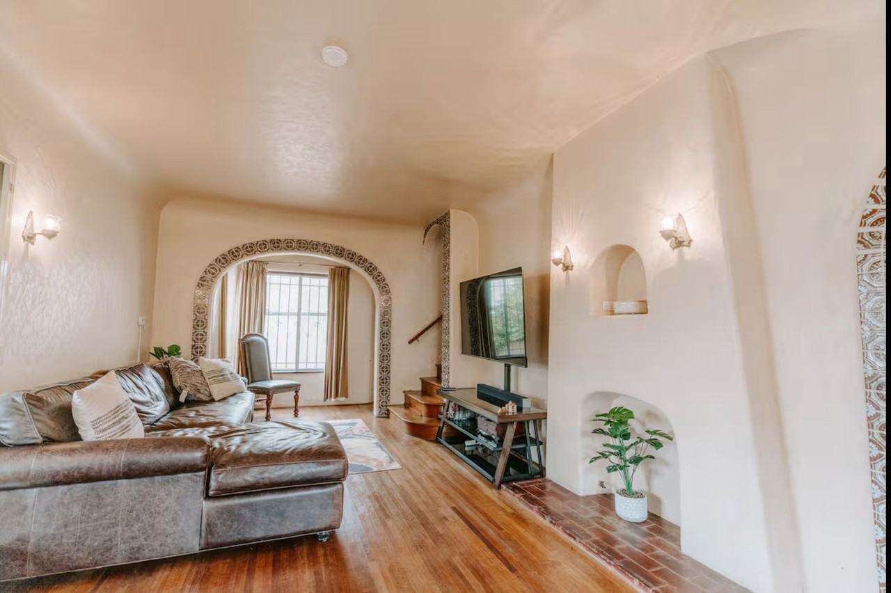 435 E St #NA - Photo 4 of 19