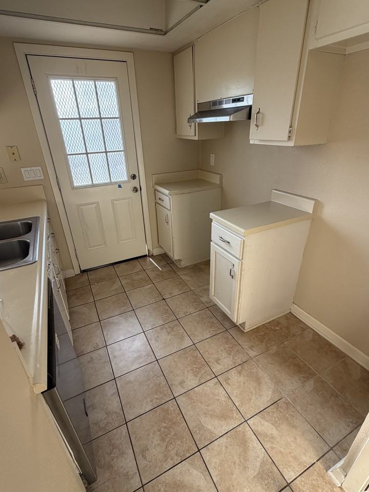 6019 Stillwater St #NA - Photo 4 of 10