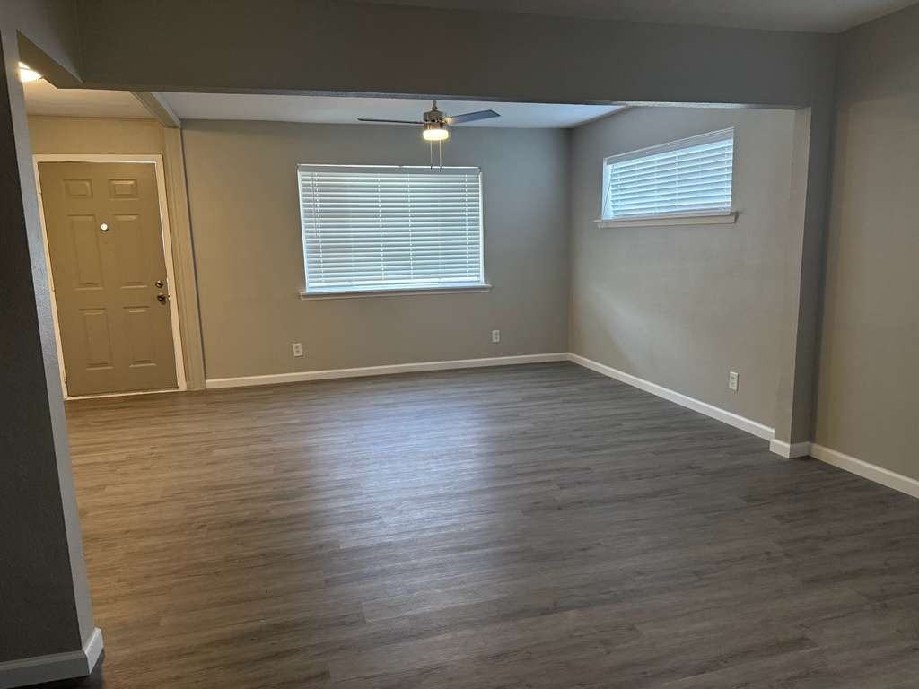 325 Allenwood Dr #NA - Photo 3 of 16