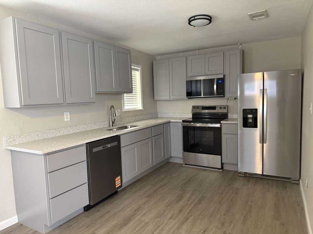 325 Allenwood Dr #NA - Photo 6 of 16