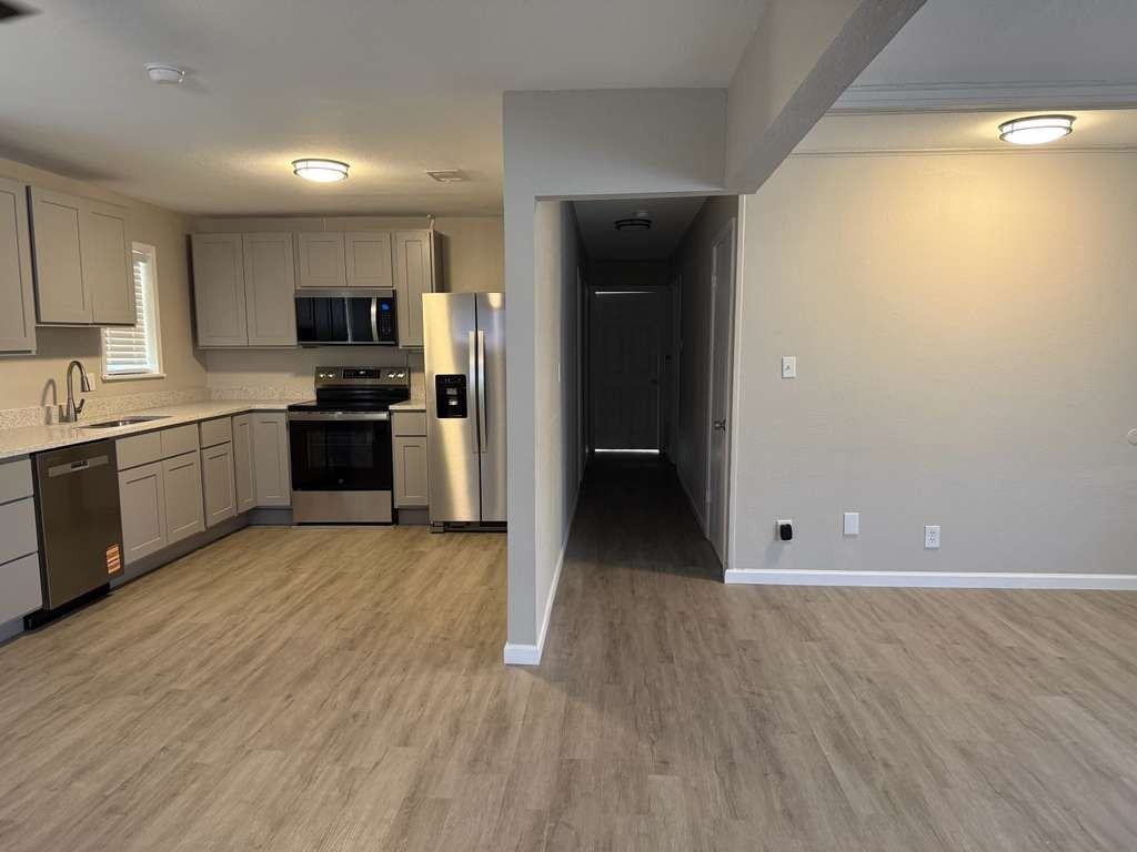 325 Allenwood Dr #NA - Photo 7 of 16