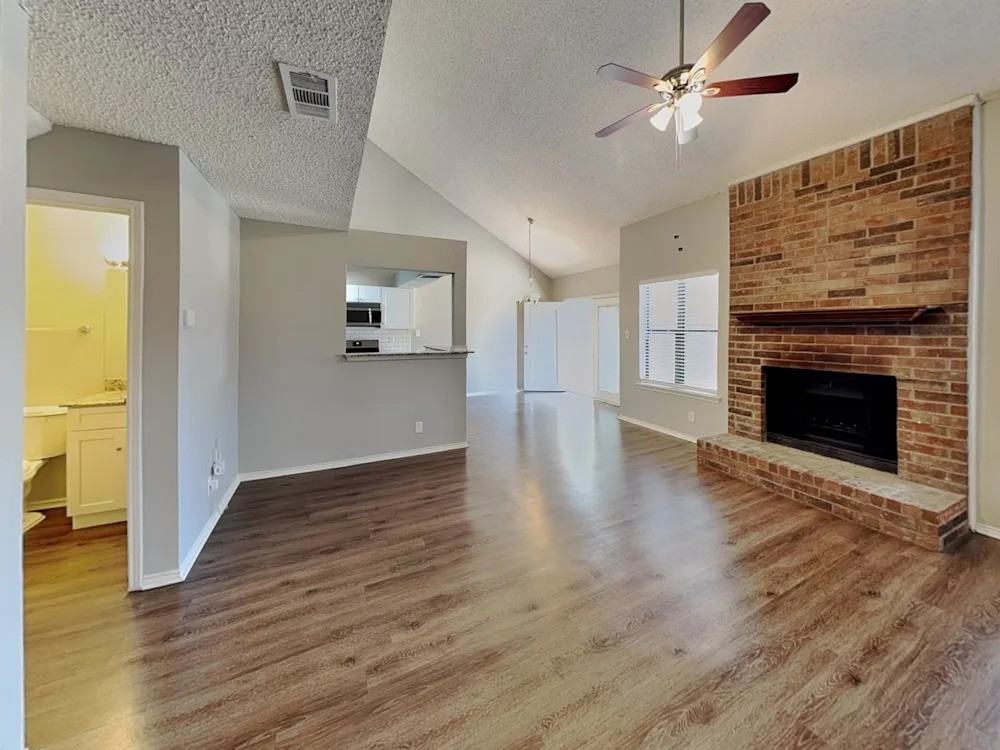 2808 Treeview Dr #NA - Photo 3 of 13