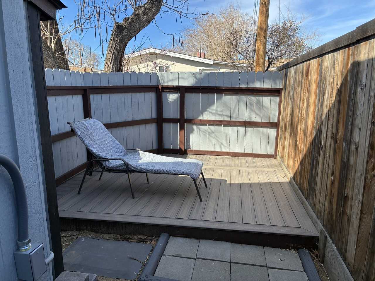 1012 Russell Way #NA - Photo 4 of 6