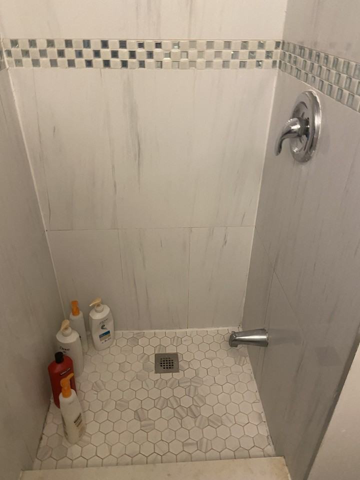 532 Bathurst Street - Photo 5 of 15